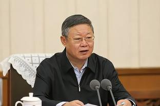 文班谈来自KD字母的称赞：他们都是我自小就尊重的人 会保持清醒